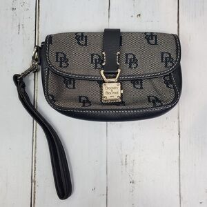 Dooney And Bourke Wristlet Locking Clasp Wallet Monogram Black Red Interior 6”